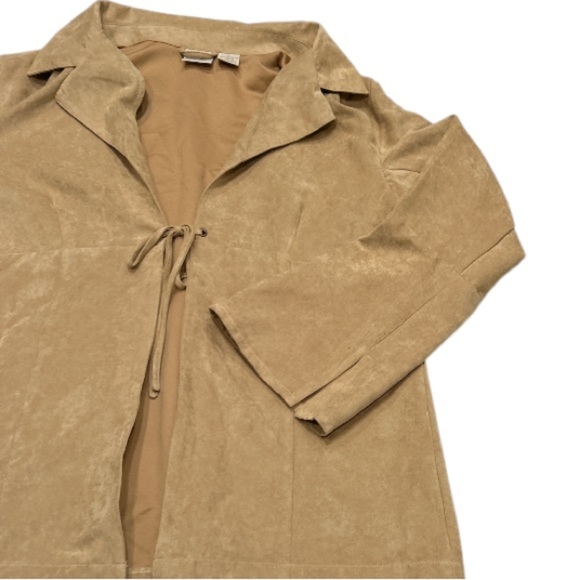 This Fiorlini tan polyester tunic top in size XL,‎ preowned. - Picture 2 of 6